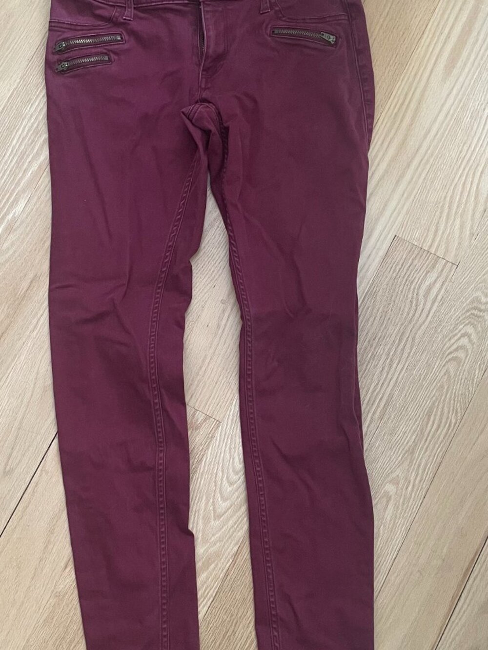 Hollister - Burgundy Skinny Jeans